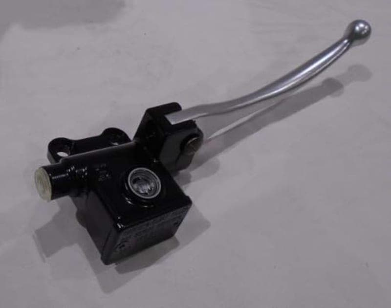 Bomba Freno Delantera (Derecha)